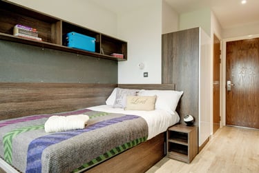 Premium En Suite - Image 2